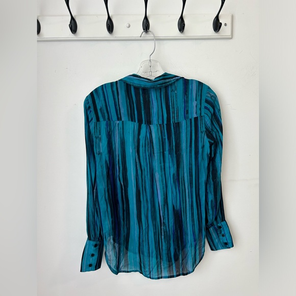 Bella Dahl Blue Striped Button up Blouse - Picture 5 of 5